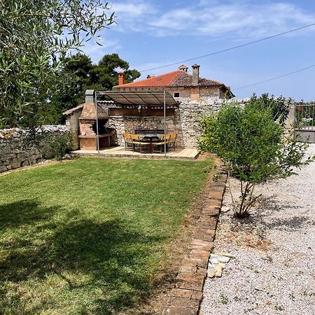Holiday Home Stancija Becic Mugeba 외부 사진