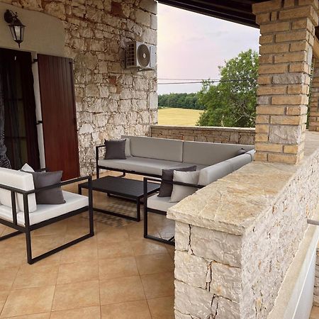 Holiday Home Stancija Becic Mugeba 외부 사진
