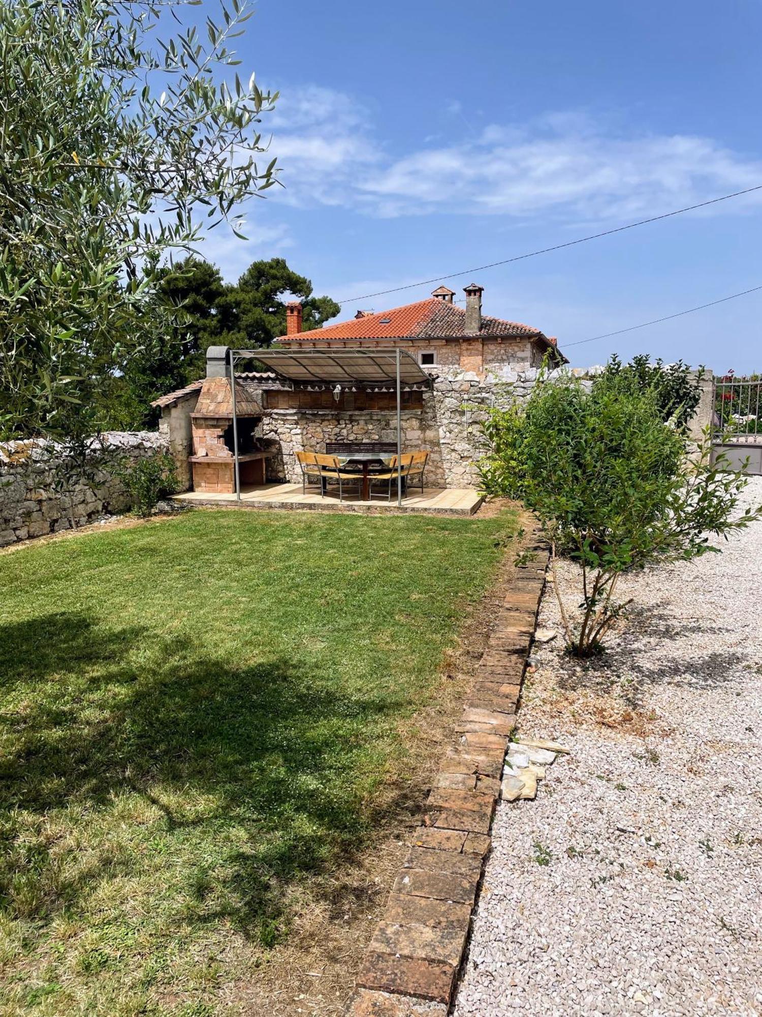 Holiday Home Stancija Becic Mugeba 외부 사진